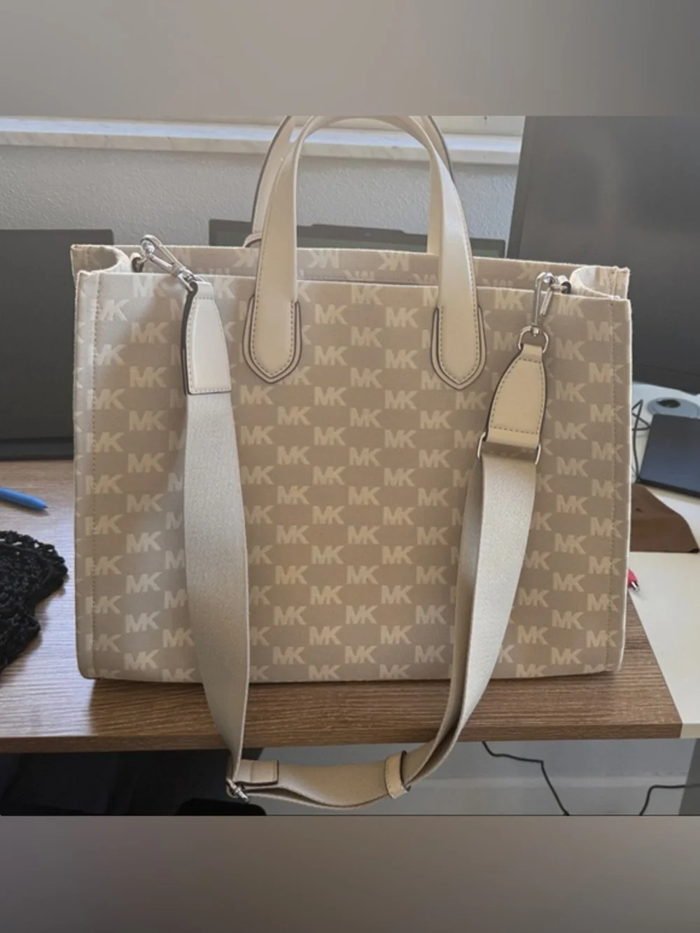 Michael Kors Gigi Large Logo Jacquard Tote Bag NWT
